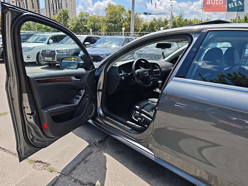 Седан Audi A4 2013 в Харькове