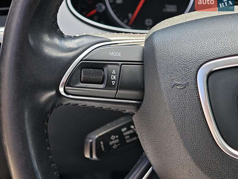 Седан Audi A4 2013 в Харькове