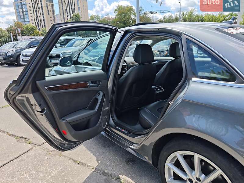 Седан Audi A4 2013 в Харькове