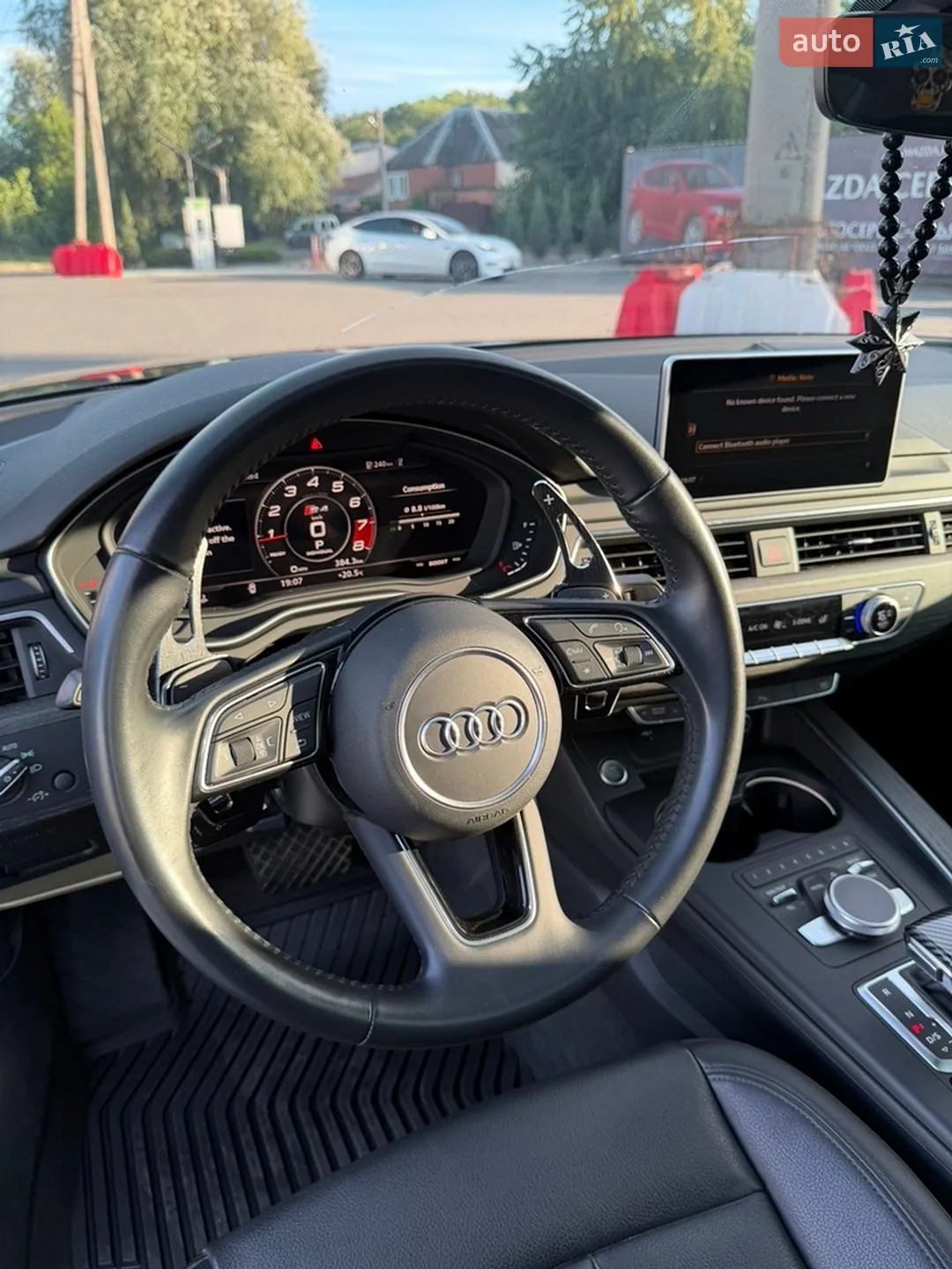 Audi A4 2018 VIN WAUENAF48JN015659 фото оголошення 18 з 24