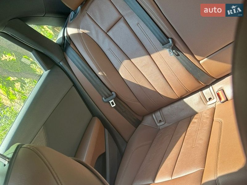 Седан Audi A4 2019 в Днепре