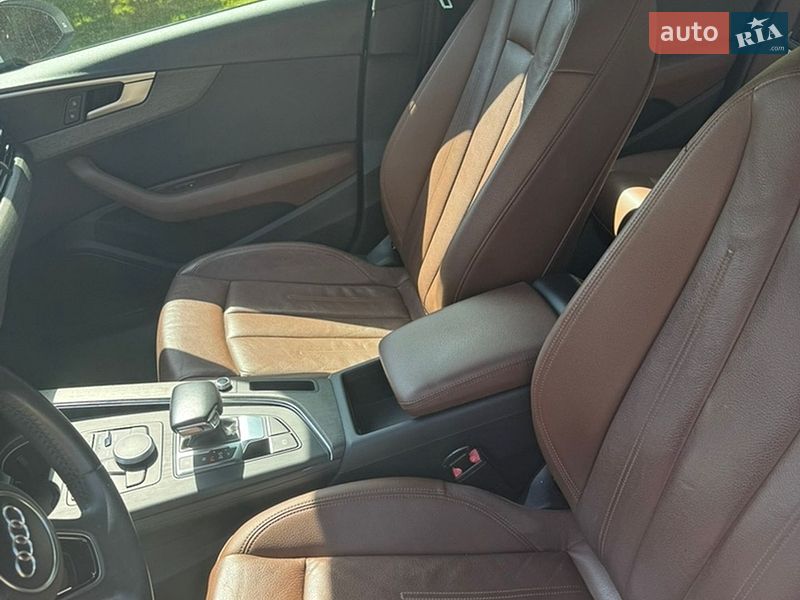 Седан Audi A4 2019 в Днепре
