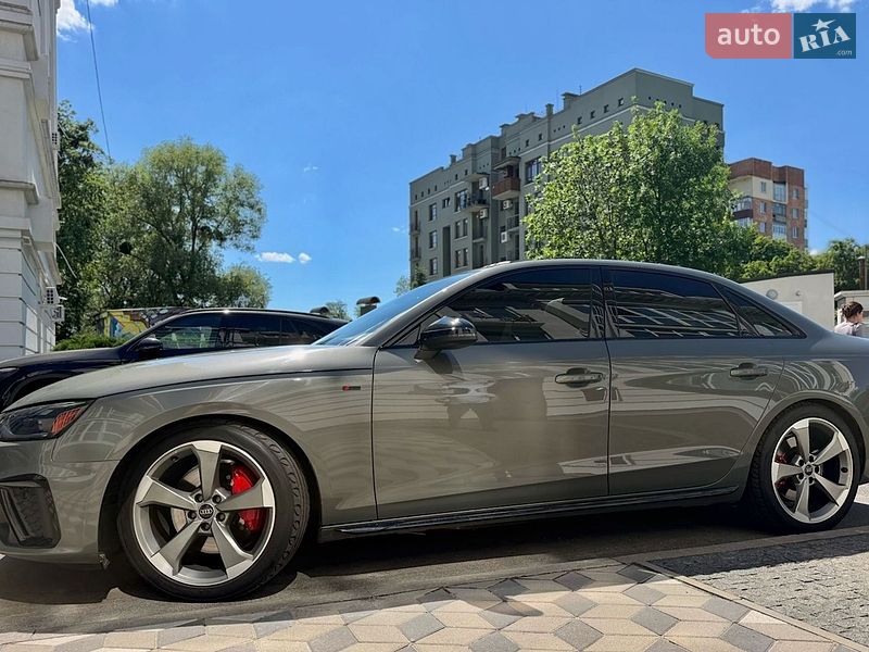 Седан Audi A4 2023 в Полтаве