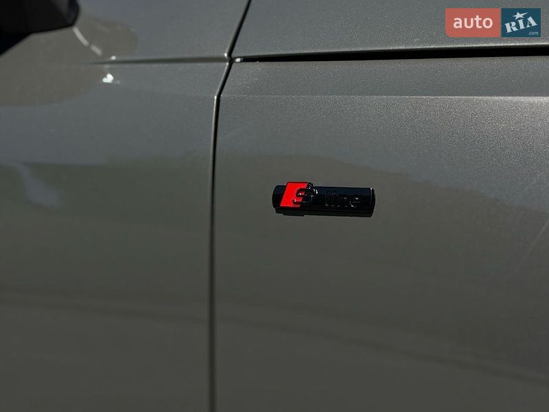 Седан Audi A4 2023 в Полтаве