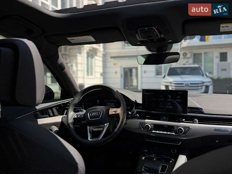 Седан Audi A4 2023 в Полтаве