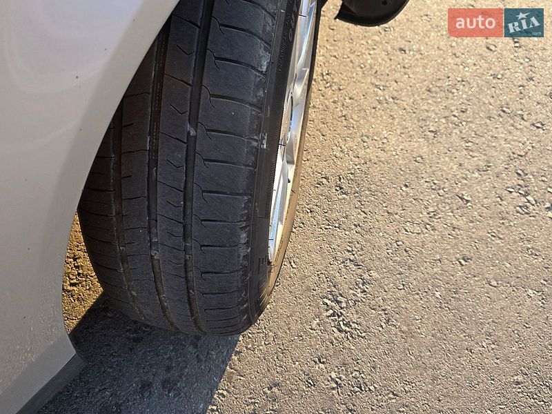 Седан Audi A4 2001 в Чернігові