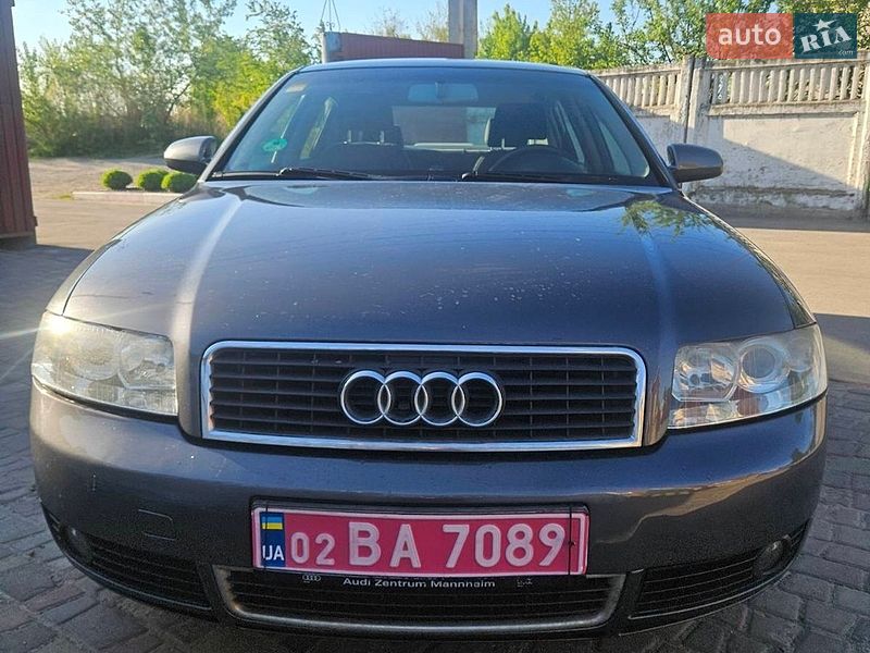 Седан Audi A4 2001 в Турбовом