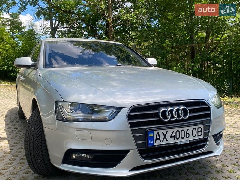 Седан Audi A4 2012 в Харькове