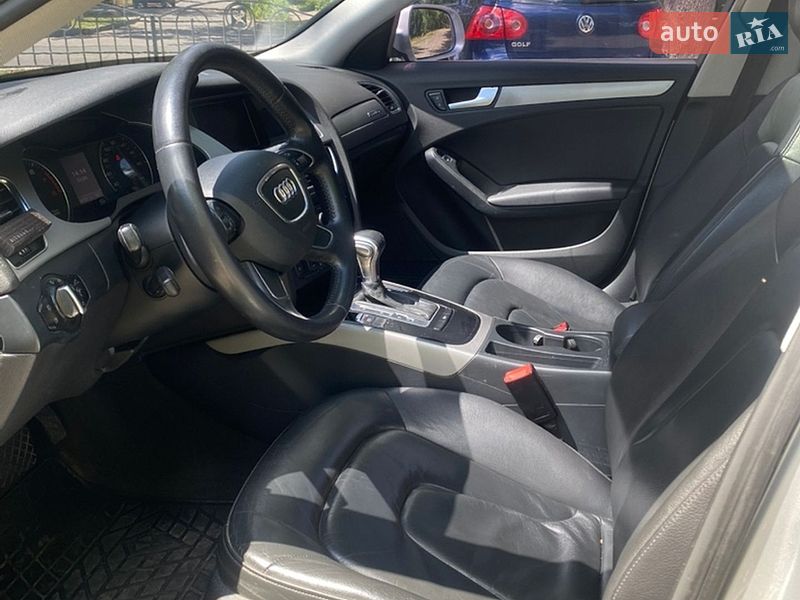 Седан Audi A4 2012 в Харькове