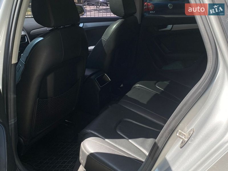 Седан Audi A4 2012 в Харькове