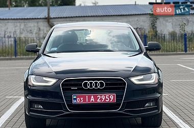 Седан Audi A4 2013 в Нововолынске