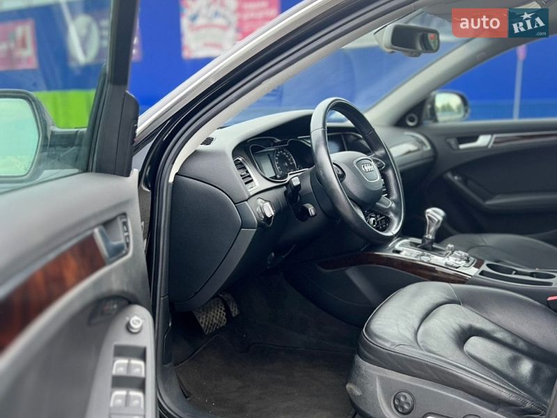 Седан Audi A4 2013 в Нововолынске