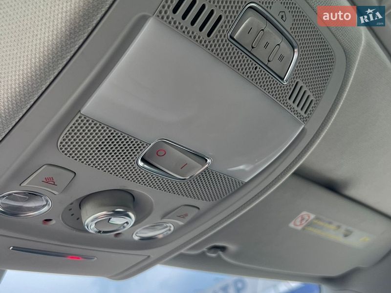 Седан Audi A4 2013 в Нововолынске