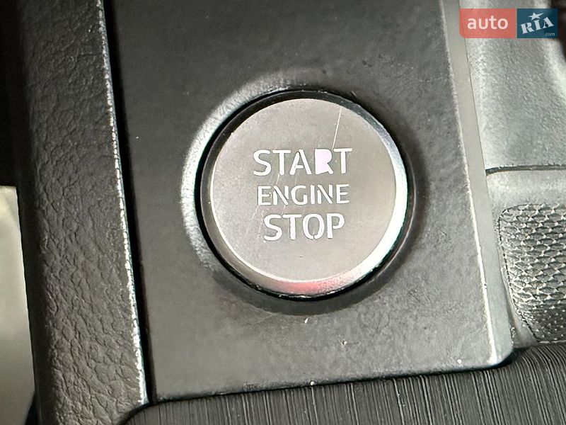 Седан Audi A4 2016 в Львові