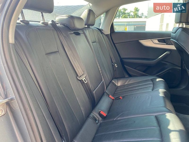 Седан Audi A4 2016 в Києві