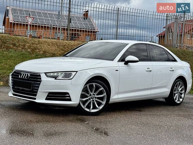 Седан Audi A4 2015 в Киеве