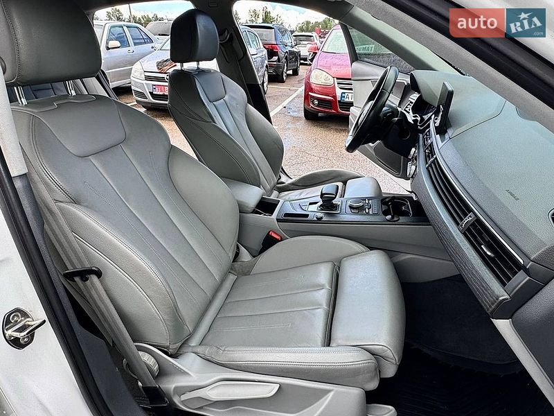 Седан Audi A4 2015 в Киеве