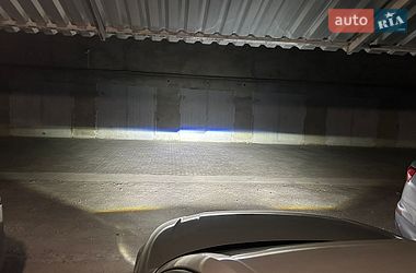 Седан Audi A4 2015 в Кам'янському