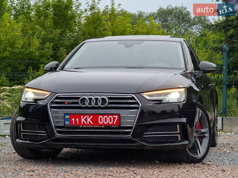 Седан Audi A4 2017 в Дрогобыче