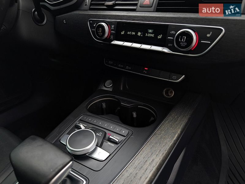 Седан Audi A4 2017 в Дрогобыче