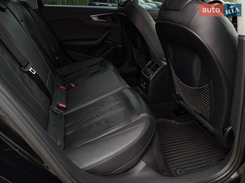 Седан Audi A4 2017 в Дрогобыче