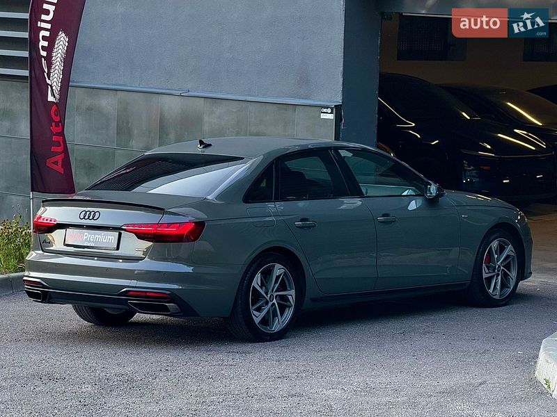 Седан Audi A4 2022 в Харкові