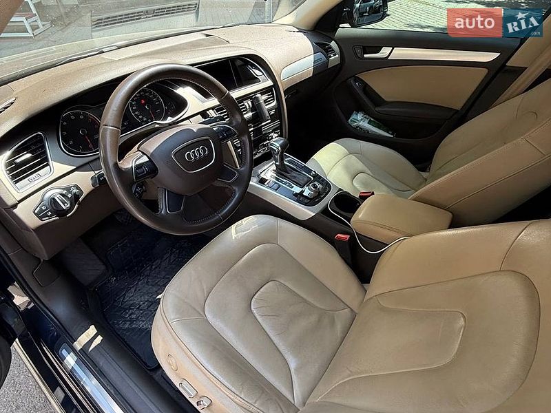 Седан Audi A4 2014 в Хмельницком
