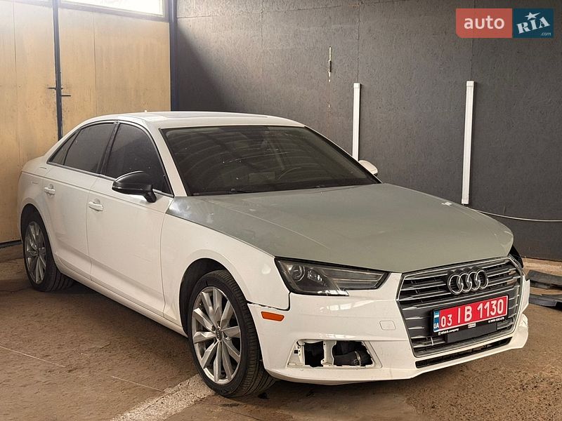 Седан Audi A4 2017 в Рівному