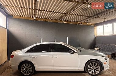 Седан Audi A4 2017 в Рівному