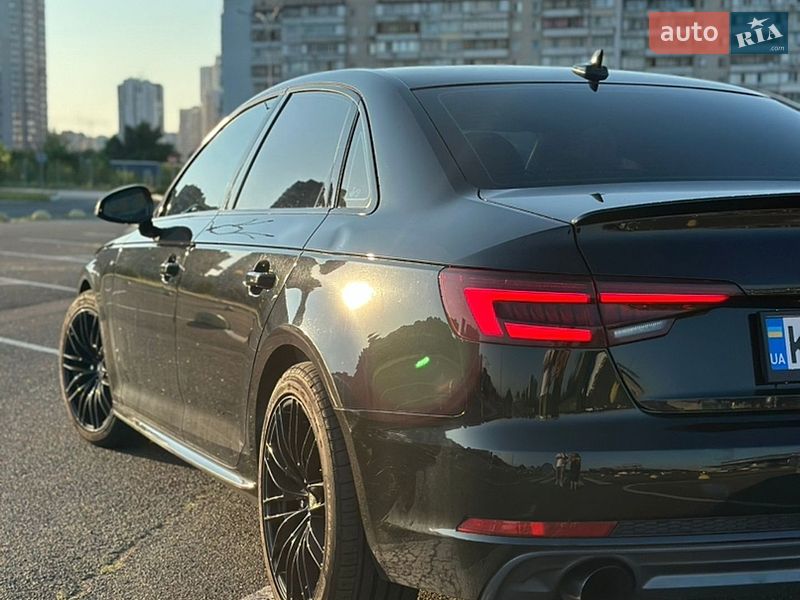 Седан Audi A4 2017 в Киеве