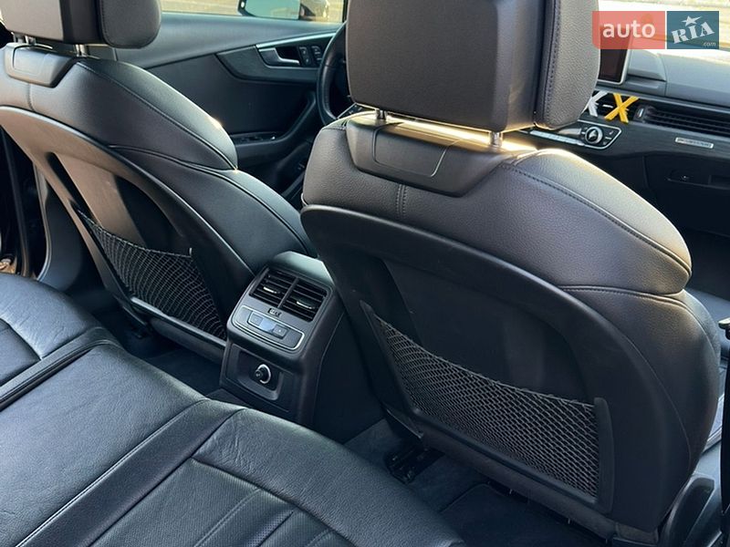 Седан Audi A4 2017 в Киеве