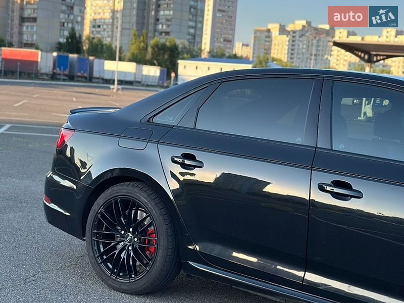 Седан Audi A4 2017 в Киеве