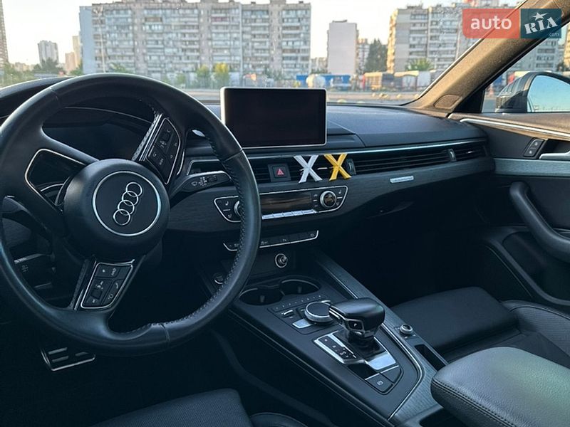 Седан Audi A4 2017 в Киеве