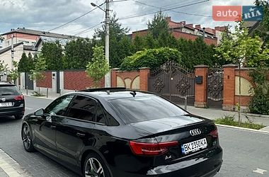 Седан Audi A4 2016 в Ивано-Франковске