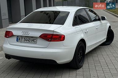 Седан Audi A4 2010 в Ивано-Франковске