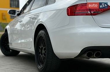 Седан Audi A4 2010 в Ивано-Франковске