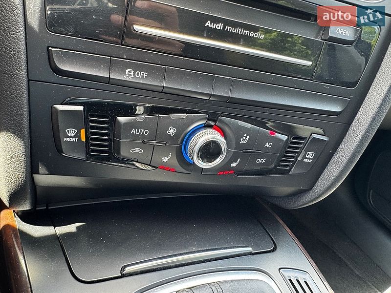 Седан Audi A4 2014 в Луцке