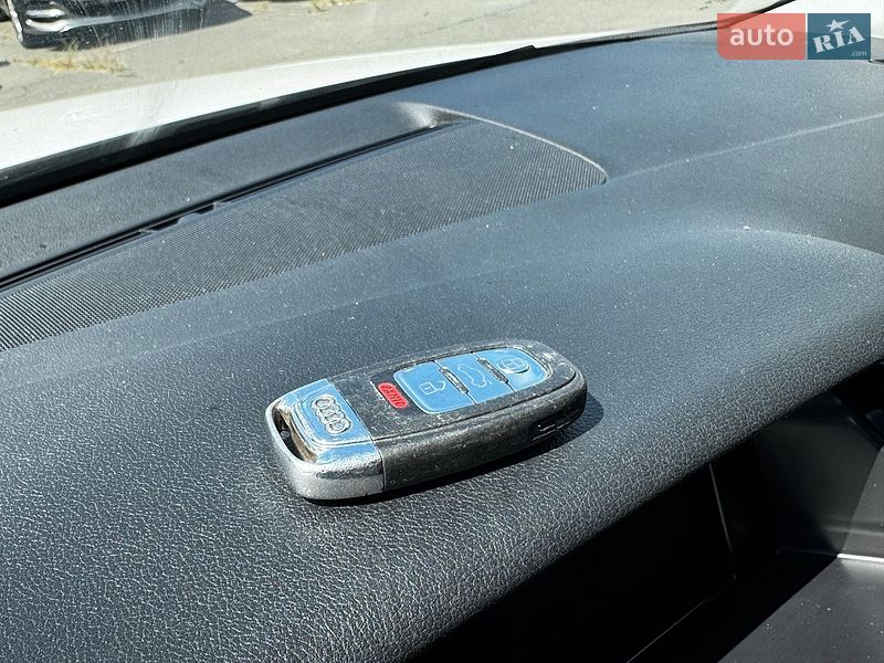 Седан Audi A4 2014 в Луцке