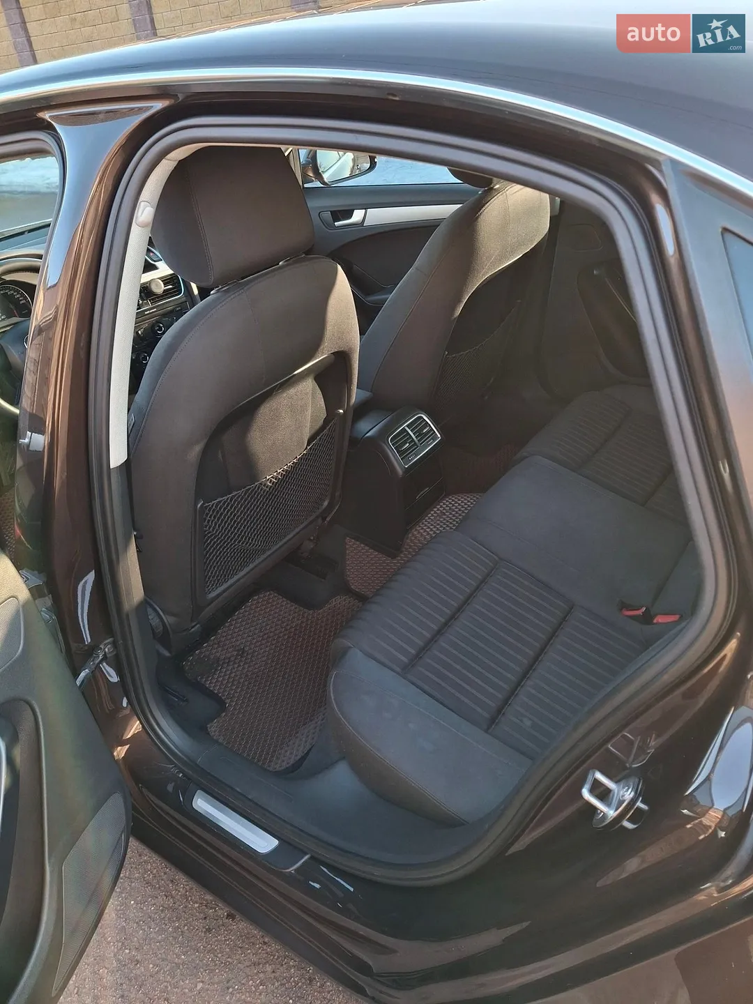 2011 Audi A4 - мініатюра 11