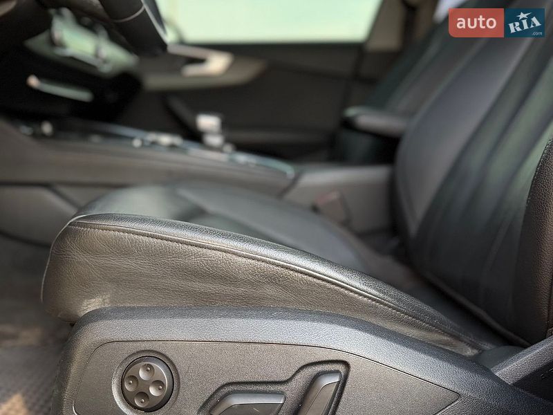 Седан Audi A4 2019 в Куликовке