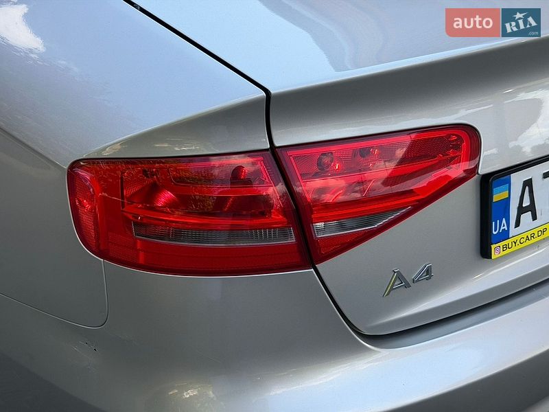 Седан Audi A4 2013 в Дніпрі