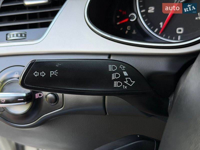 Седан Audi A4 2013 в Дніпрі