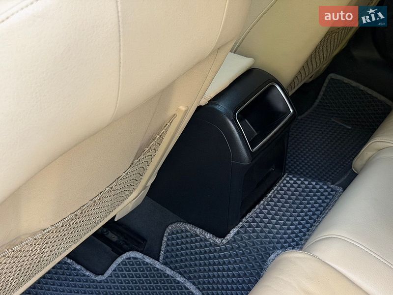 Седан Audi A4 2013 в Дніпрі
