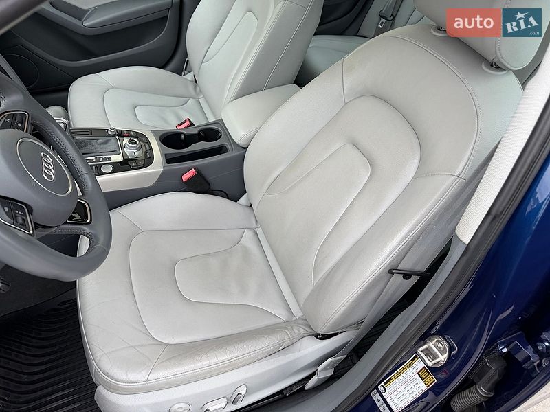 Седан Audi A4 2014 в Львове