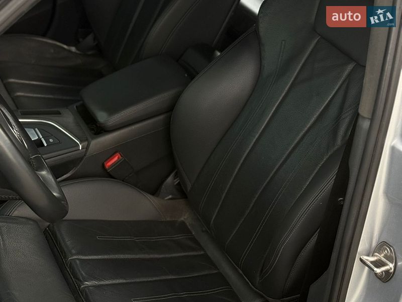 Седан Audi A4 2018 в Хмельницком