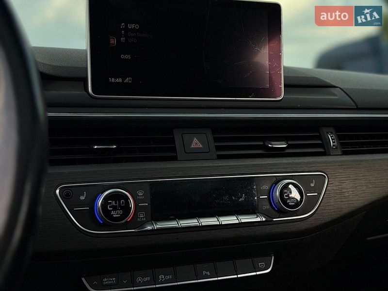 Седан Audi A4 2018 в Хмельницком