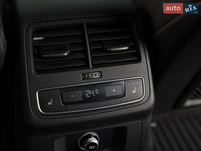 Седан Audi A4 2018 в Хмельницком