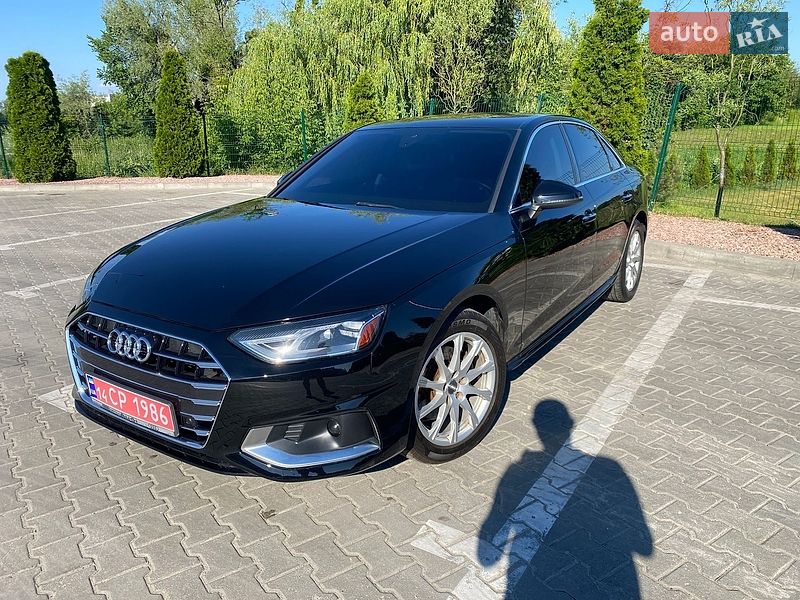 Седан Audi A4 2020 в Киеве