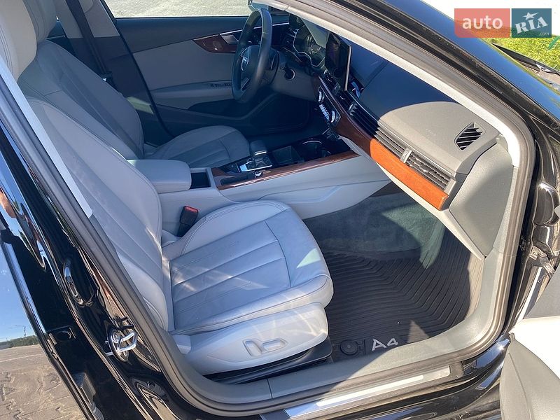 Седан Audi A4 2020 в Киеве
