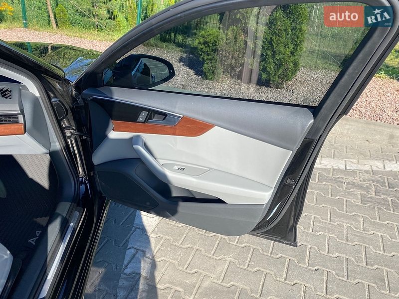 Седан Audi A4 2020 в Киеве
